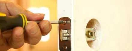 Affordable Locksmith Services Wynnewood, PA 610-440-3622 - 24-hour-lock-key-01